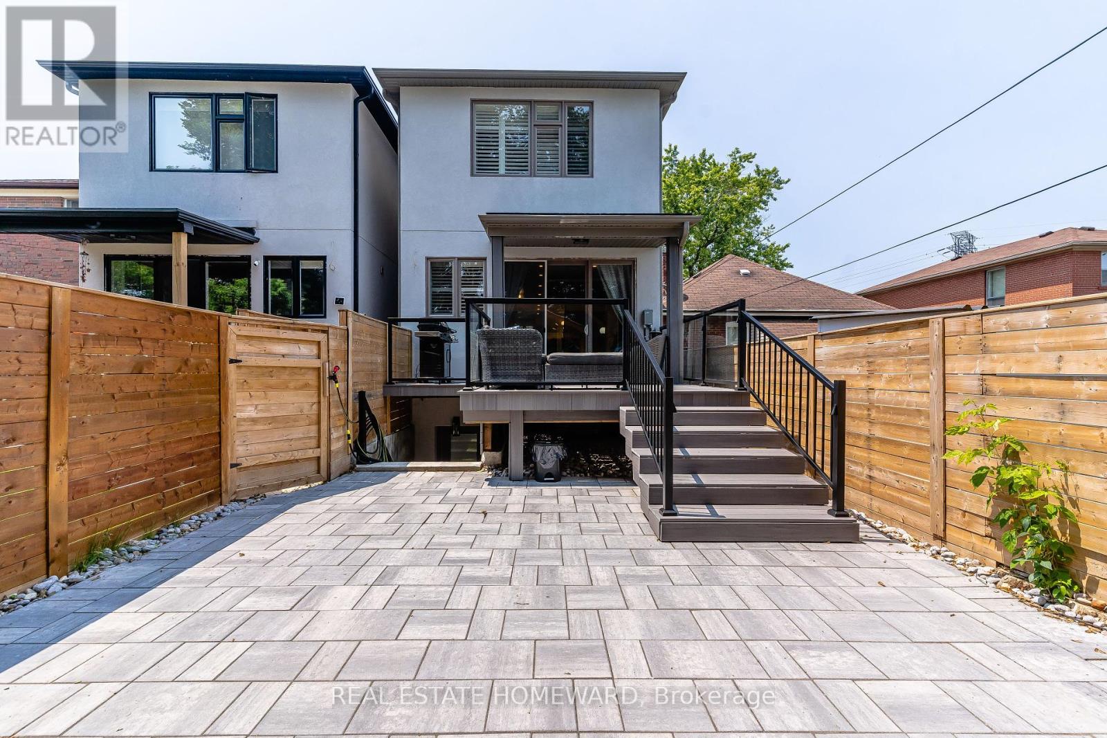 Photo 29 of 109 B Robinson Avenue, Toronto ON