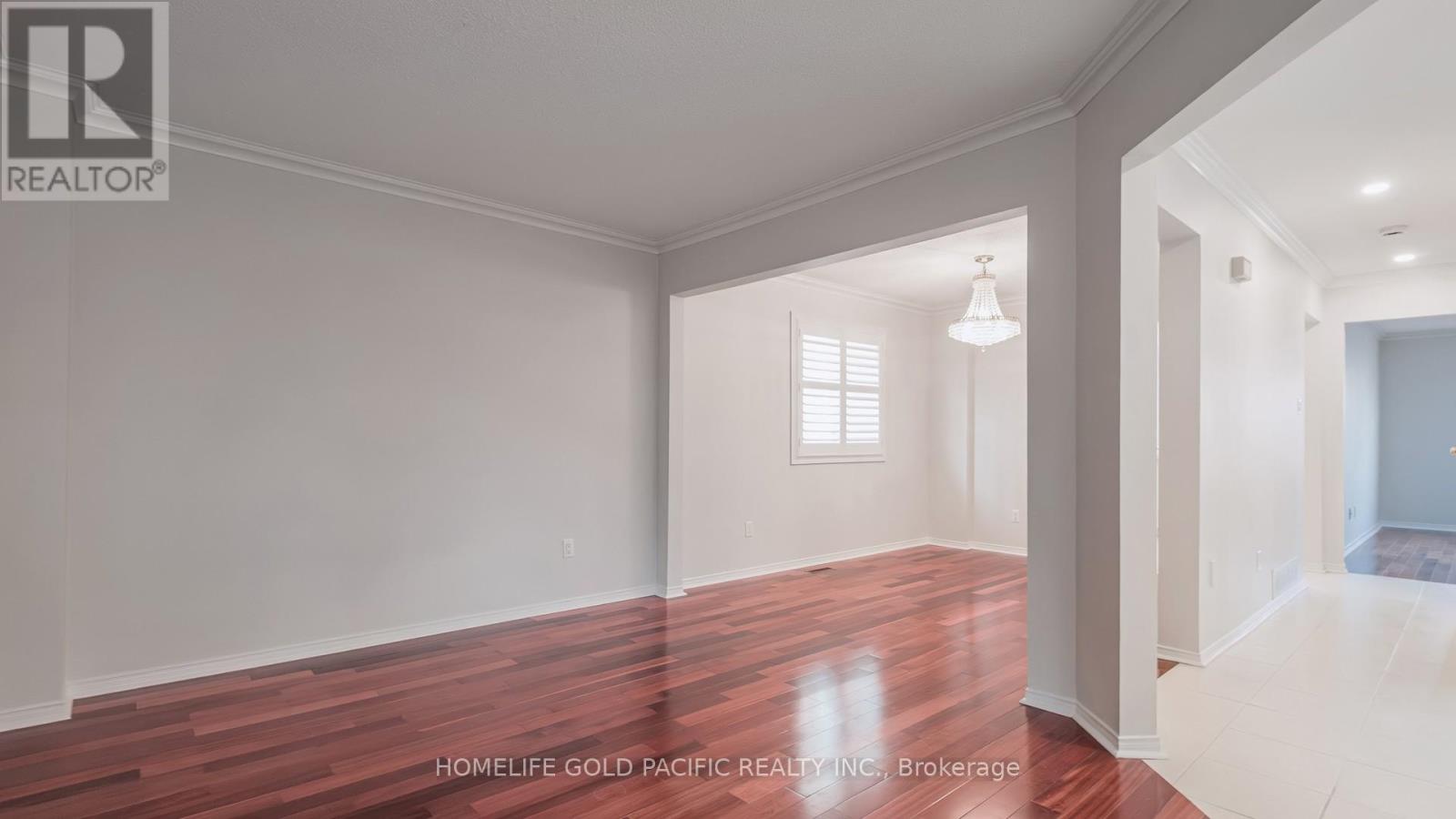 Photo 30 of 24 Elmpark Court, Richmond Hill ON