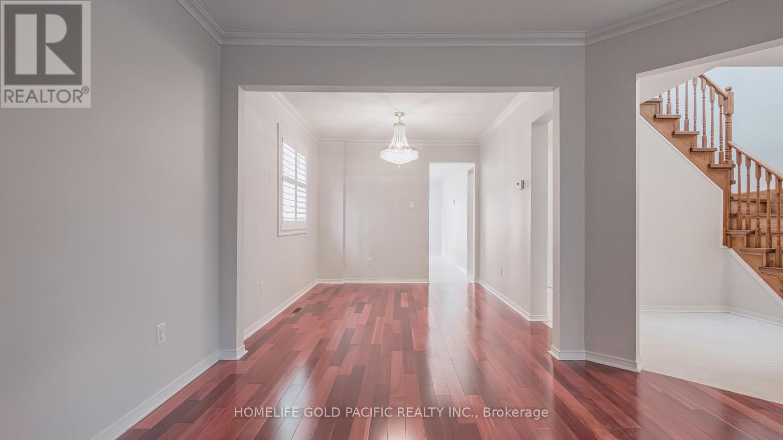 Photo 16 of 24 Elmpark Court, Richmond Hill ON