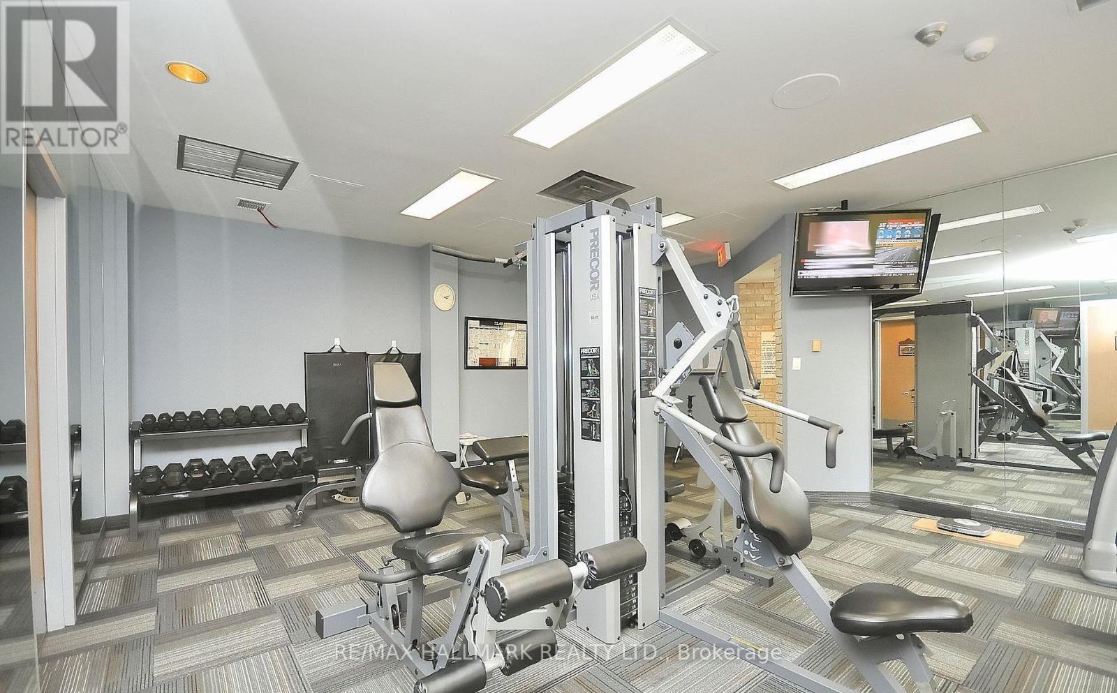 Photo 4 of 2209 55 Kingsbridge Garden Circle, Mississauga ON