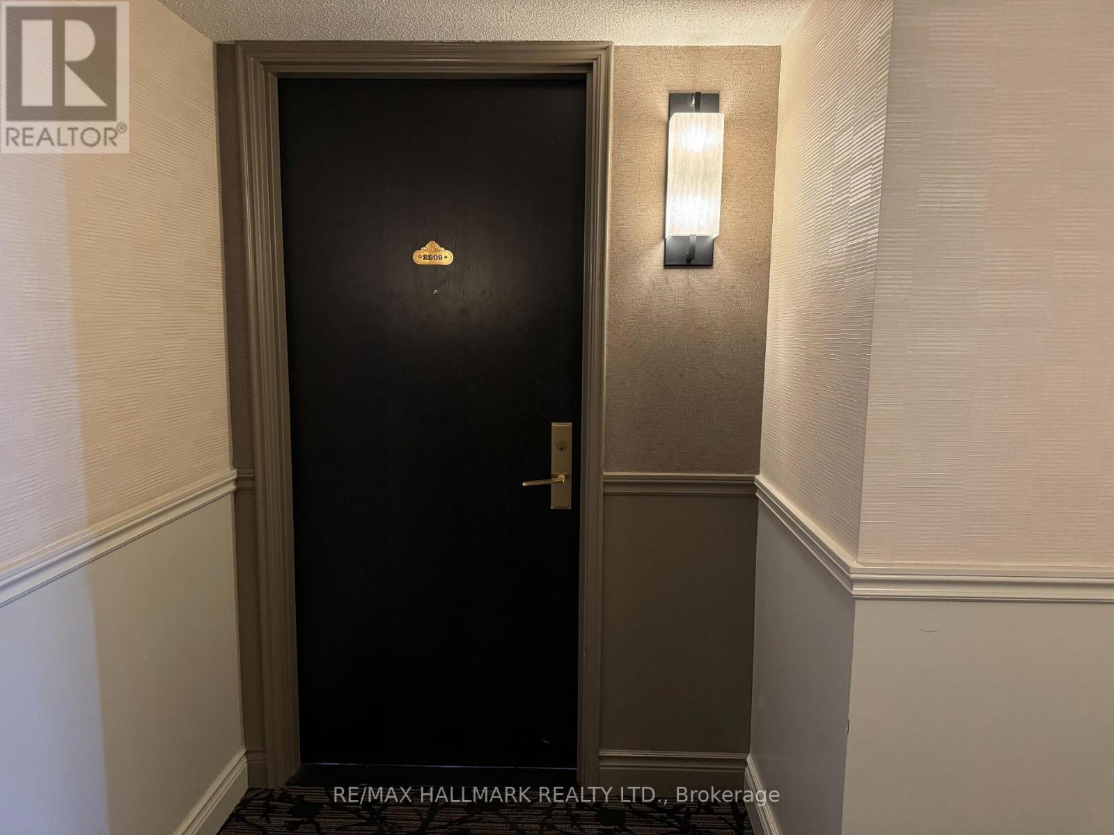 Photo 35 of 2209 55 Kingsbridge Garden Circle, Mississauga ON