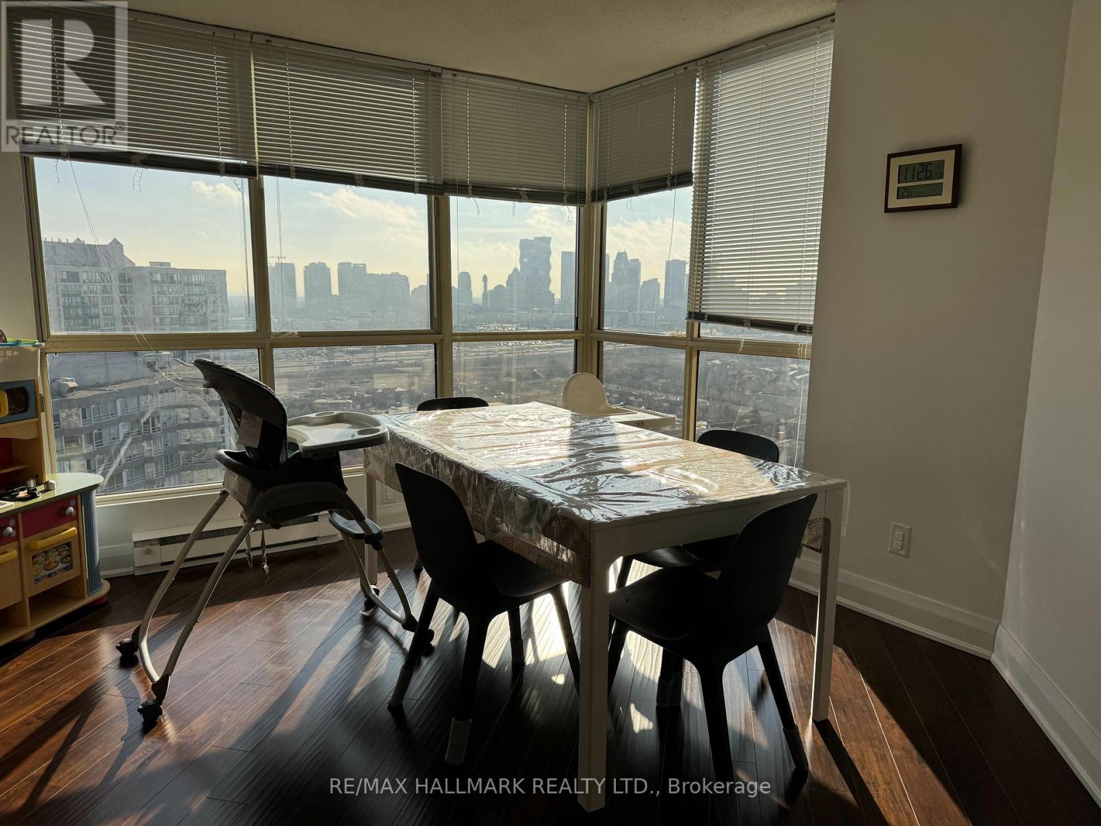 Photo 26 of 2209 55 Kingsbridge Garden Circle, Mississauga ON