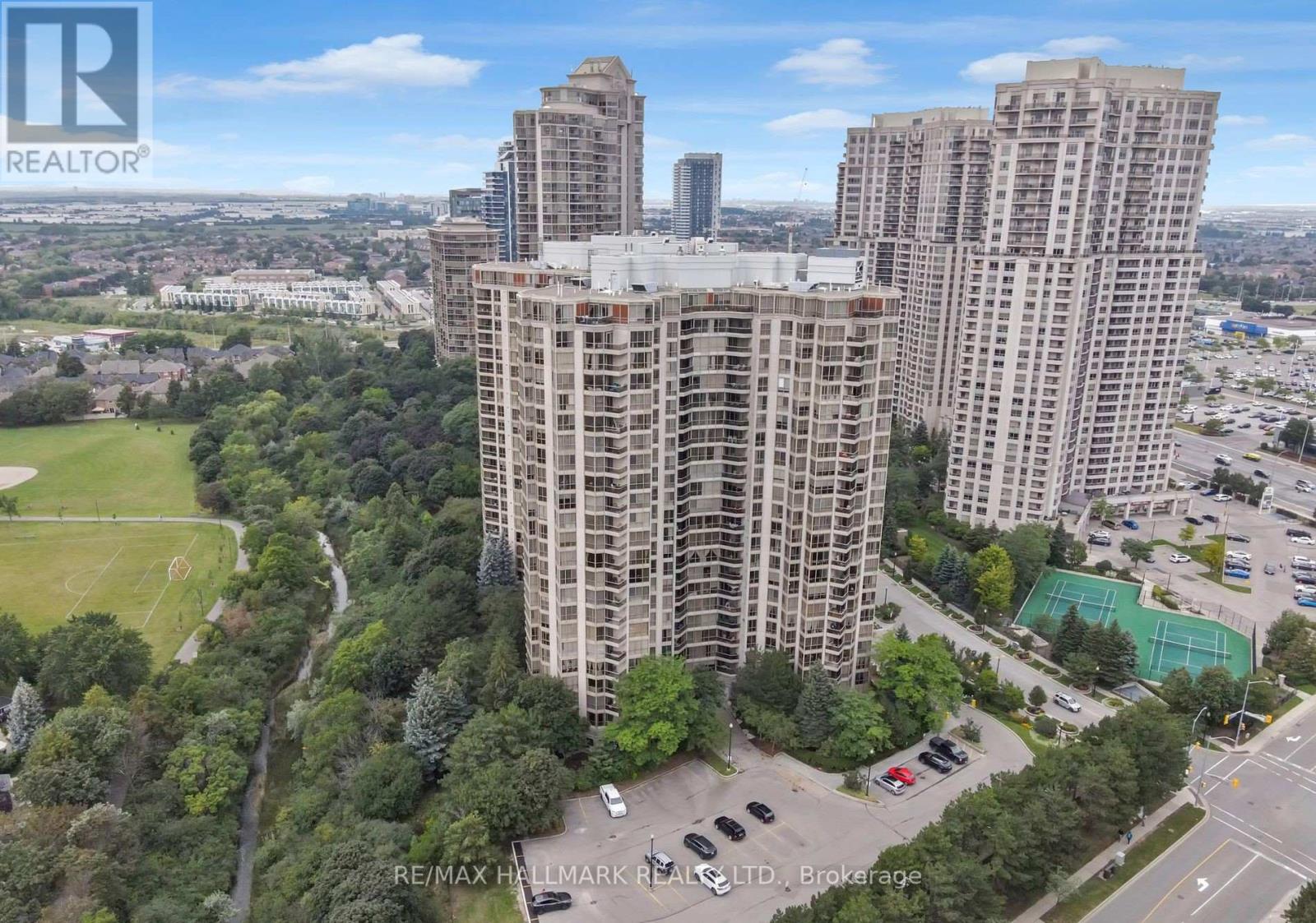 Photo 34 of 2209 55 Kingsbridge Garden Circle, Mississauga ON