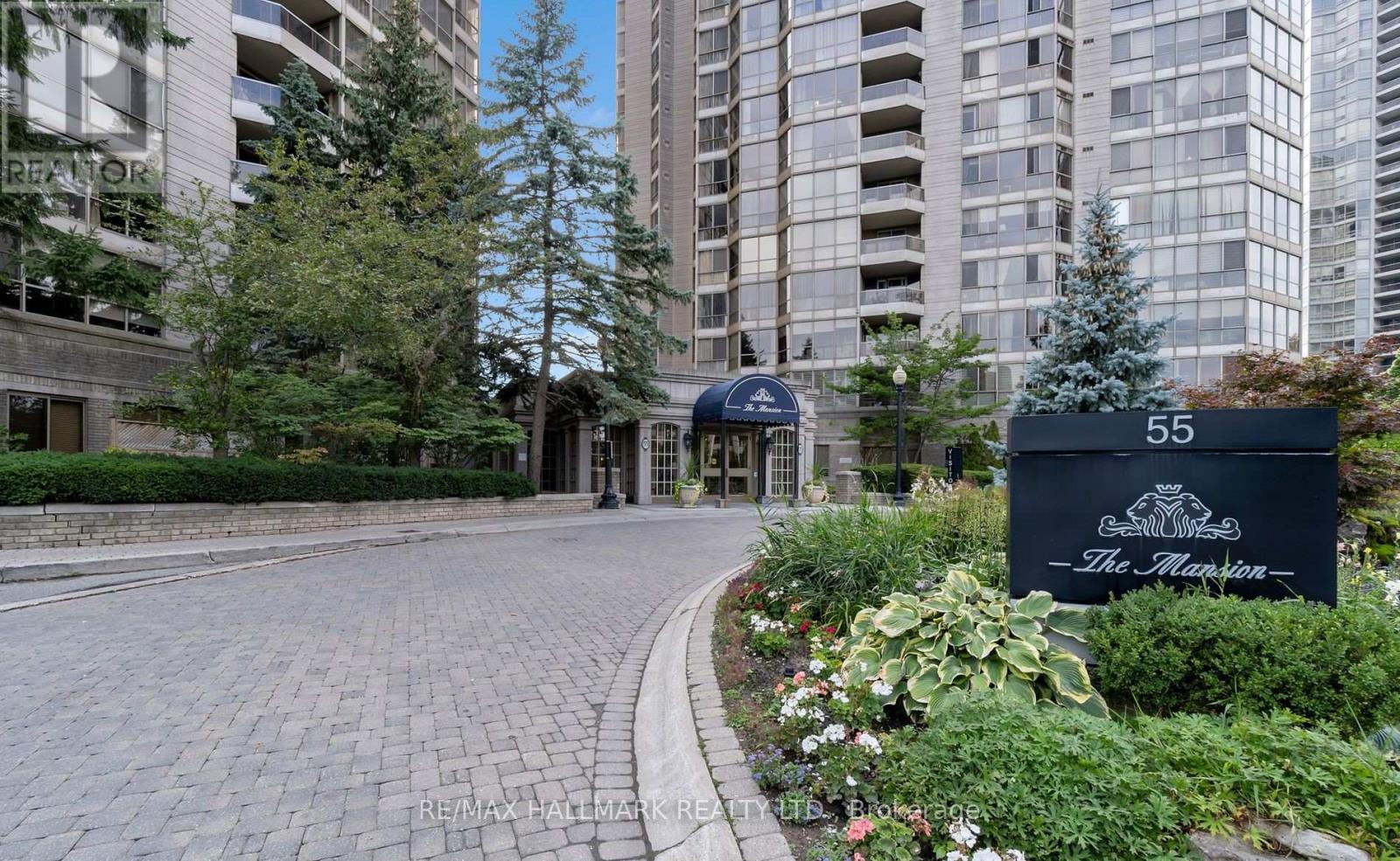 Photo 27 of 2209 55 Kingsbridge Garden Circle, Mississauga ON