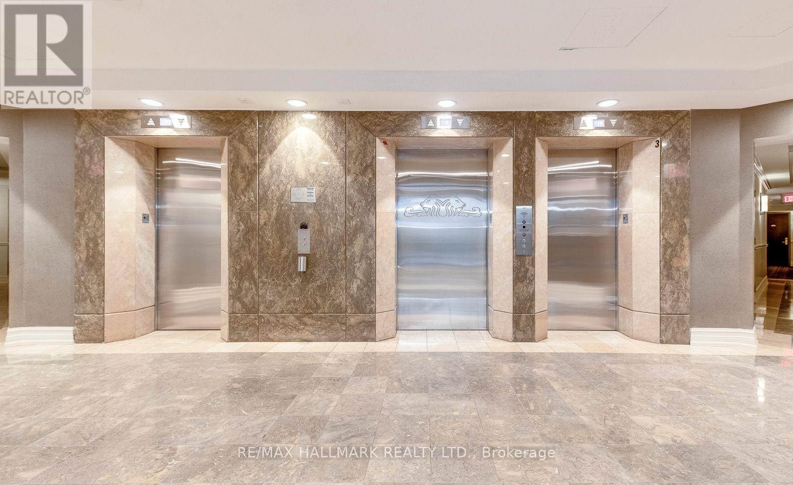 Photo 24 of 2209 55 Kingsbridge Garden Circle, Mississauga ON