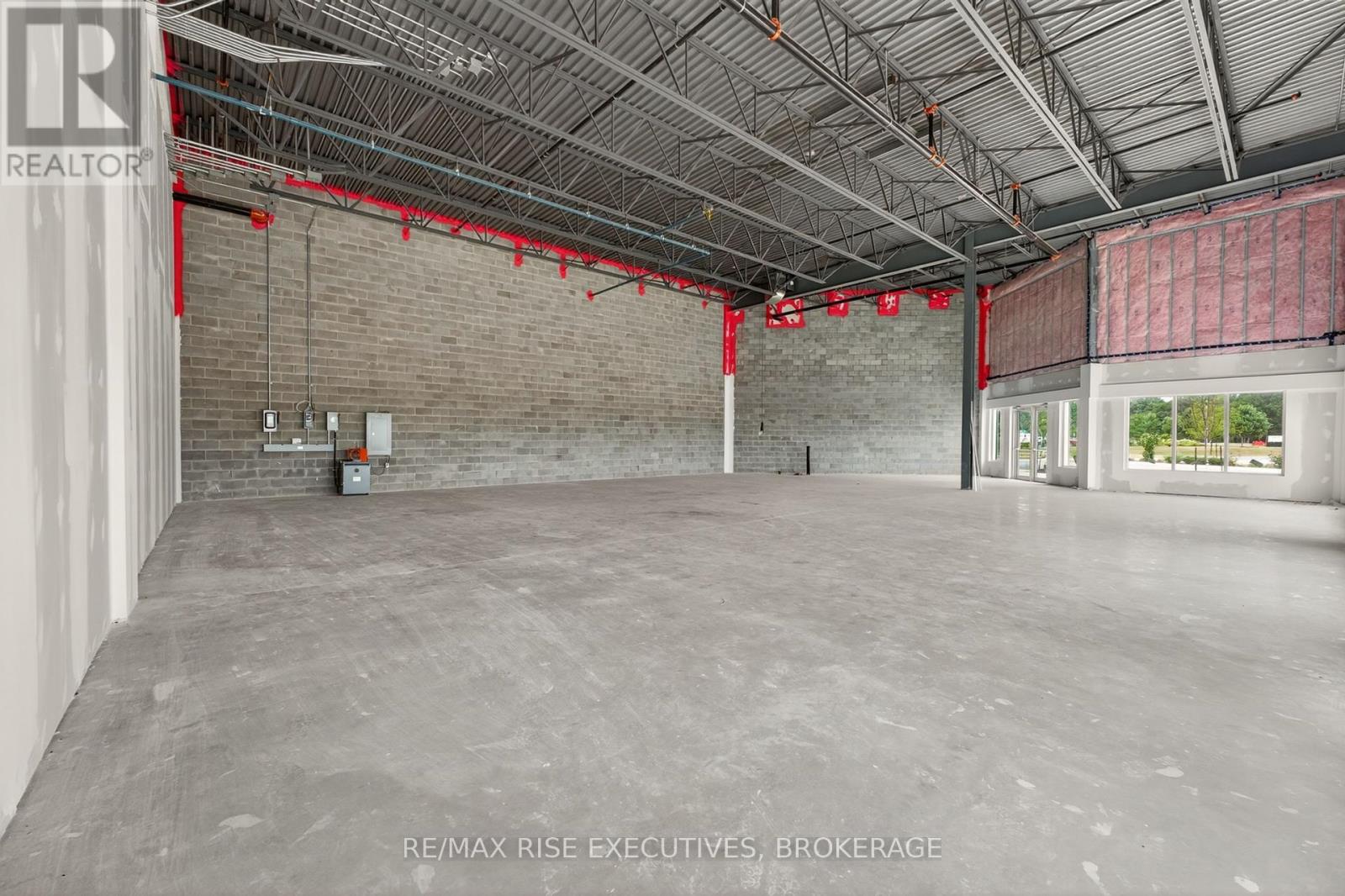 Photo 8 of 10 1325 Centennial Drive N, Kingston ON