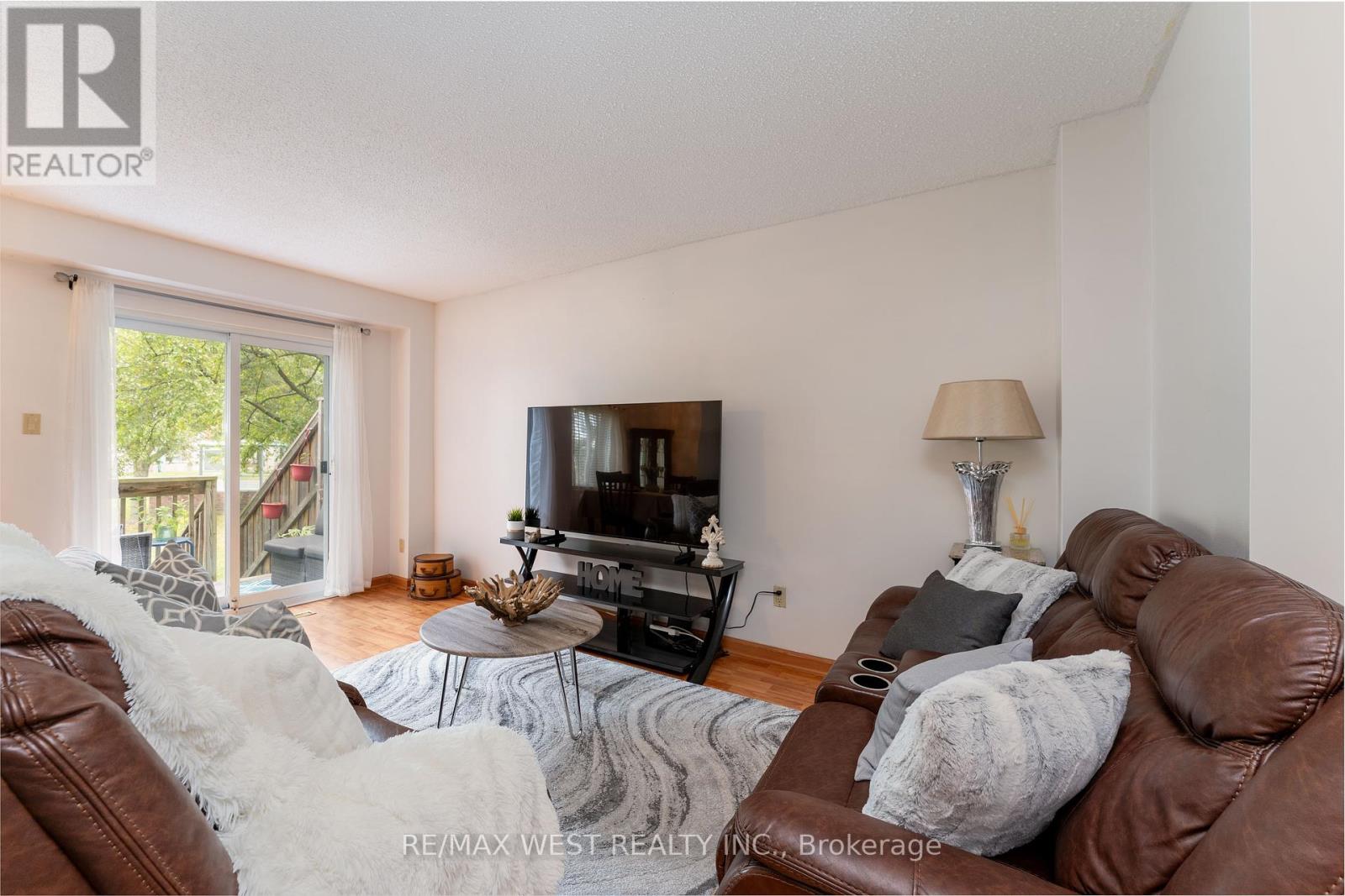 Photo 26 of 30 15 Guildwood Parkway, Toronto ON