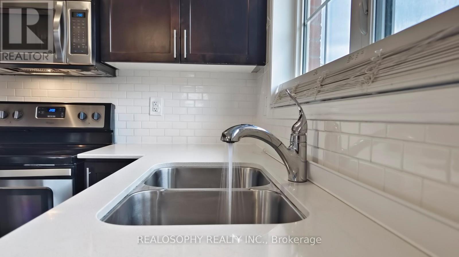 Photo 6 of 17 2496 Post Road, Oakville ON