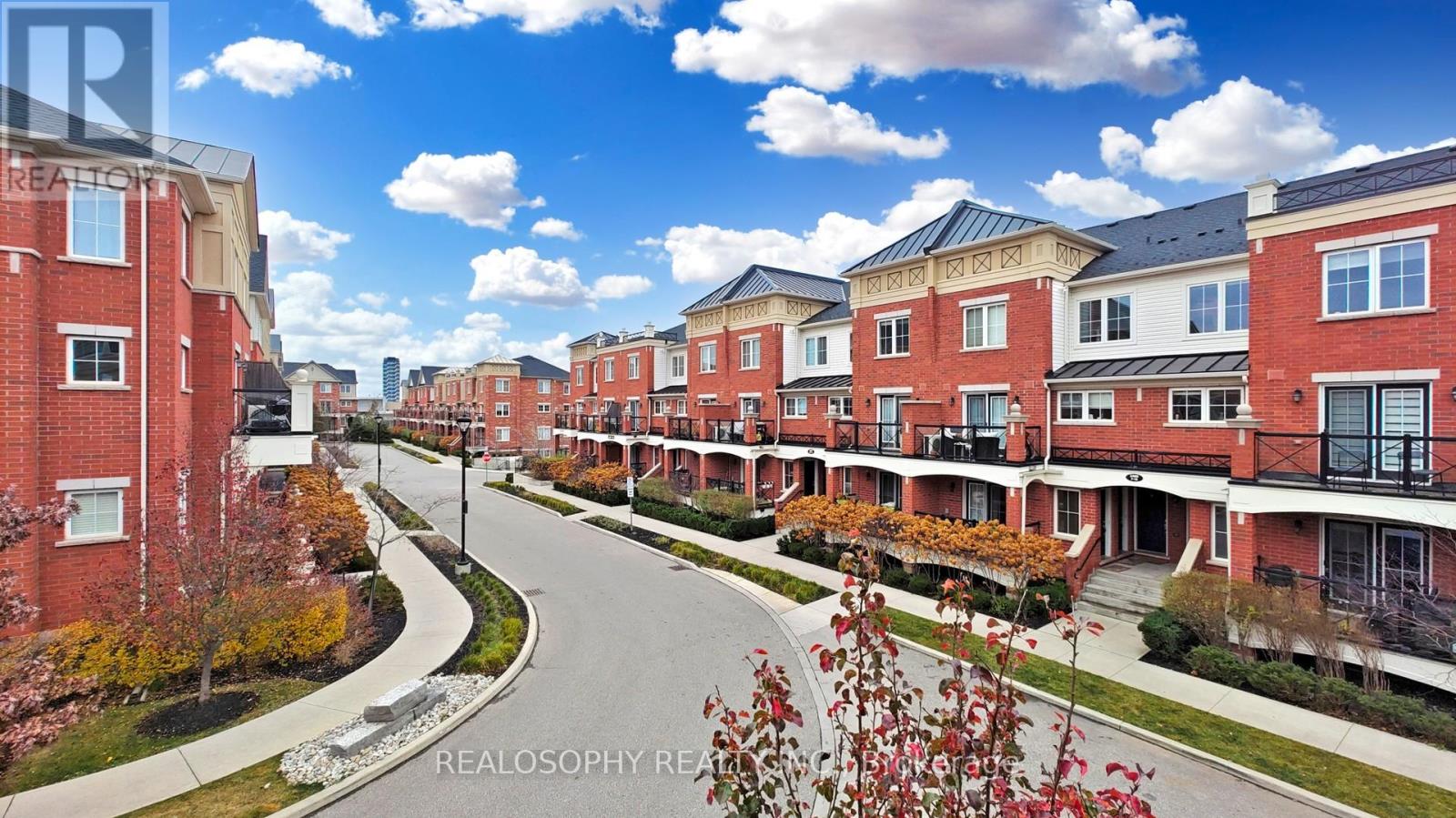 Photo 32 of 17 2496 Post Road, Oakville ON