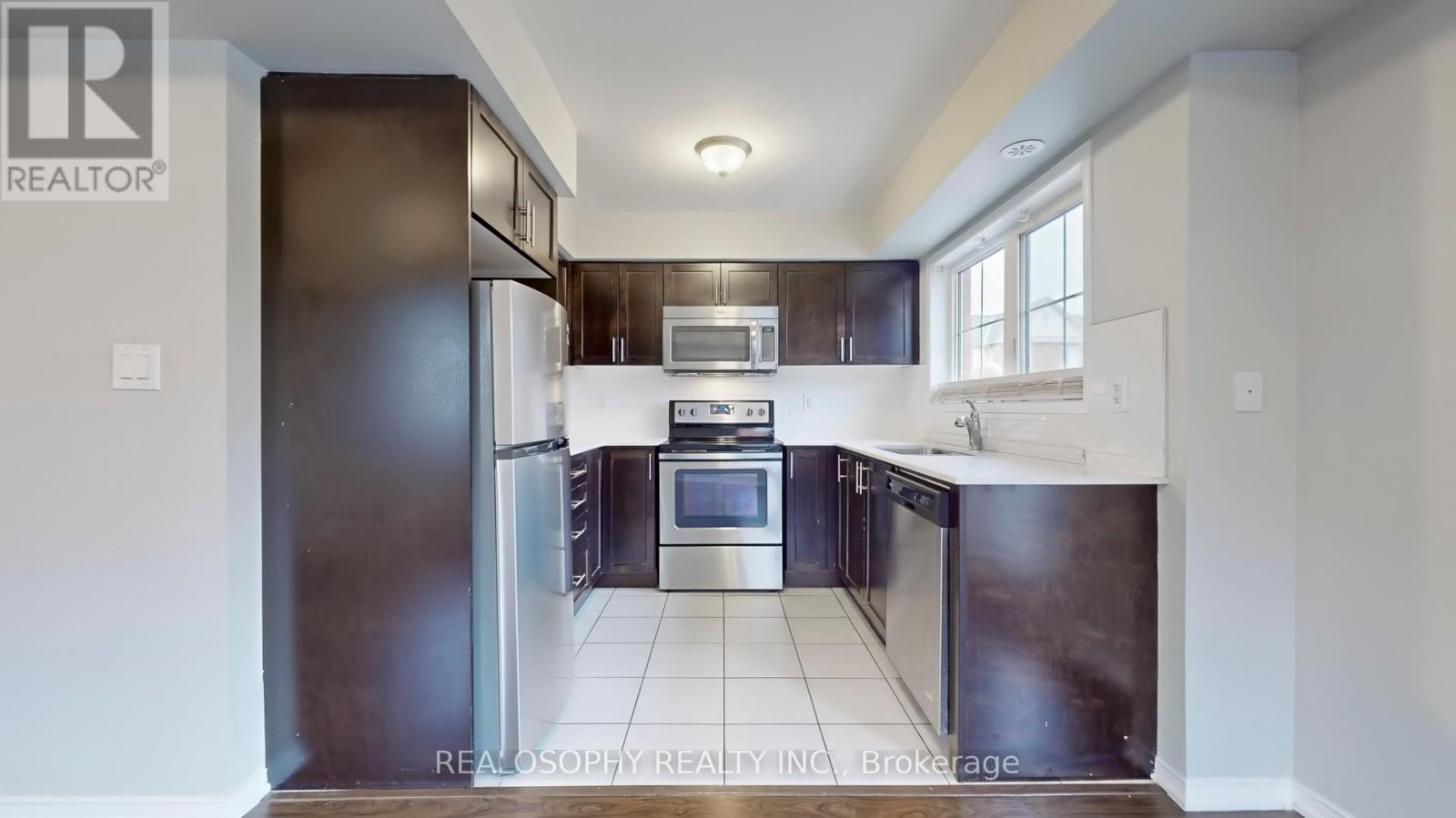Photo 13 of 17 2496 Post Road, Oakville ON