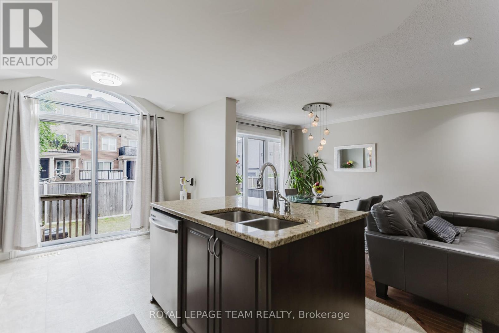 Photo 14 of 121 Mancini Way, Ottawa ON