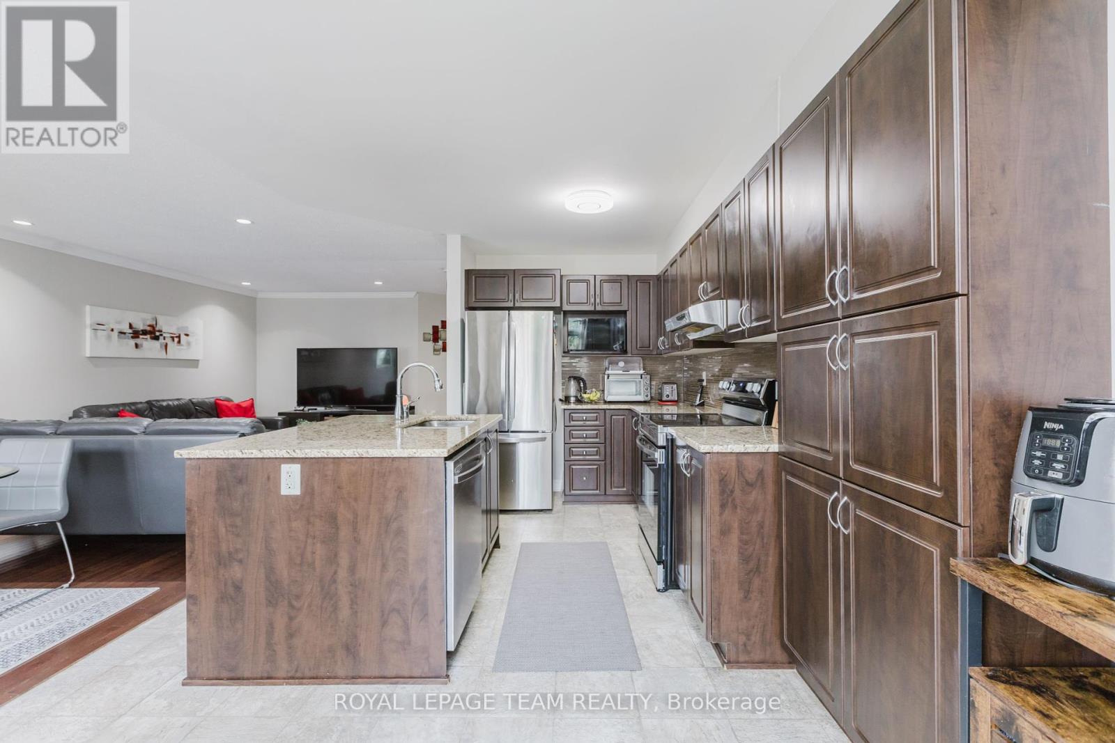 Photo 15 of 121 Mancini Way, Ottawa ON