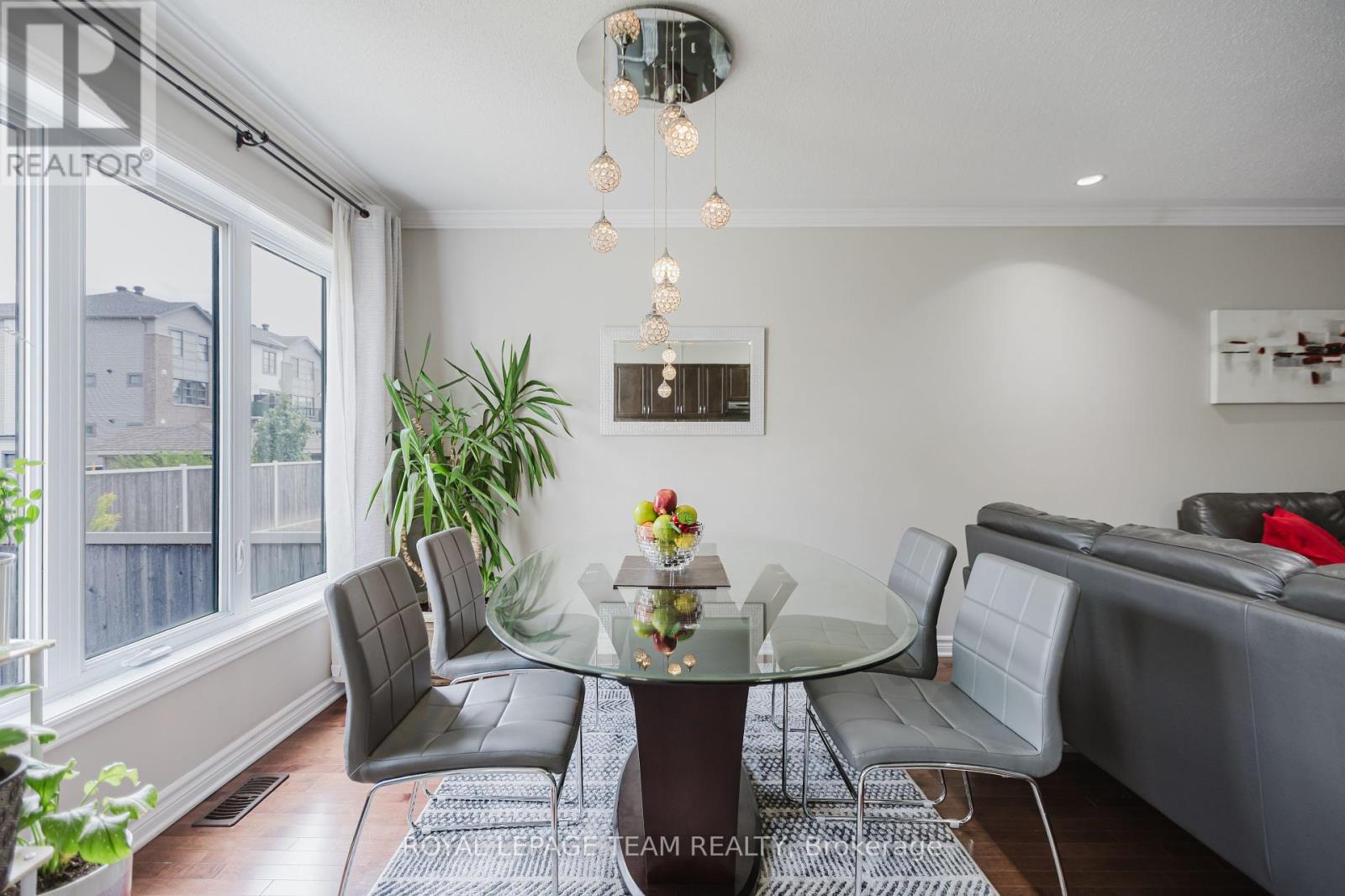 Photo 19 of 121 Mancini Way, Ottawa ON