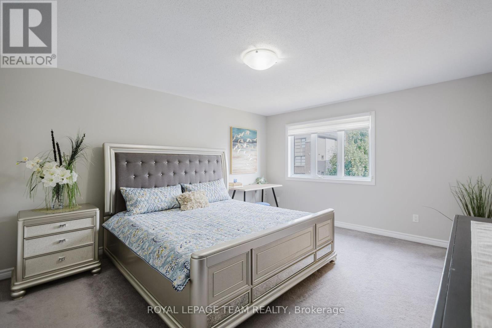 Photo 21 of 121 Mancini Way, Ottawa ON
