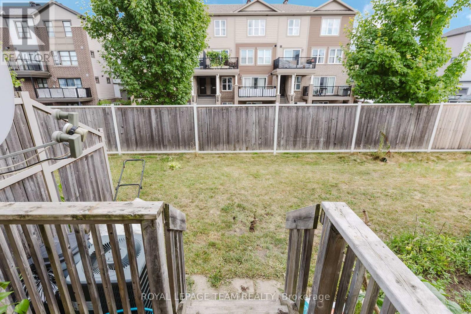 Photo 32 of 121 Mancini Way, Ottawa ON