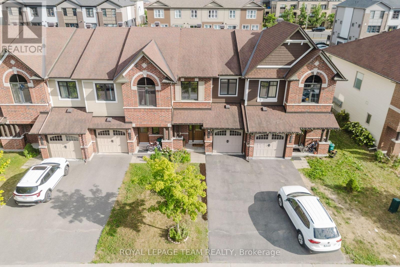 Photo 34 of 121 Mancini Way, Ottawa ON