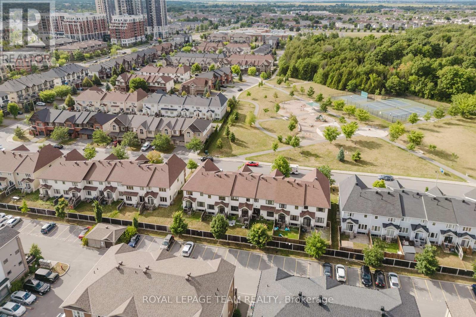 Photo 35 of 121 Mancini Way, Ottawa ON