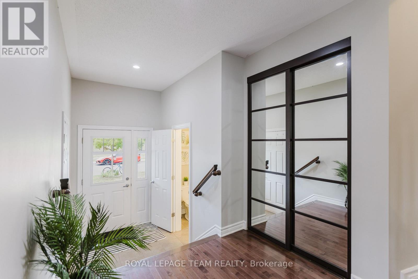 Photo 7 of 121 Mancini Way, Ottawa ON