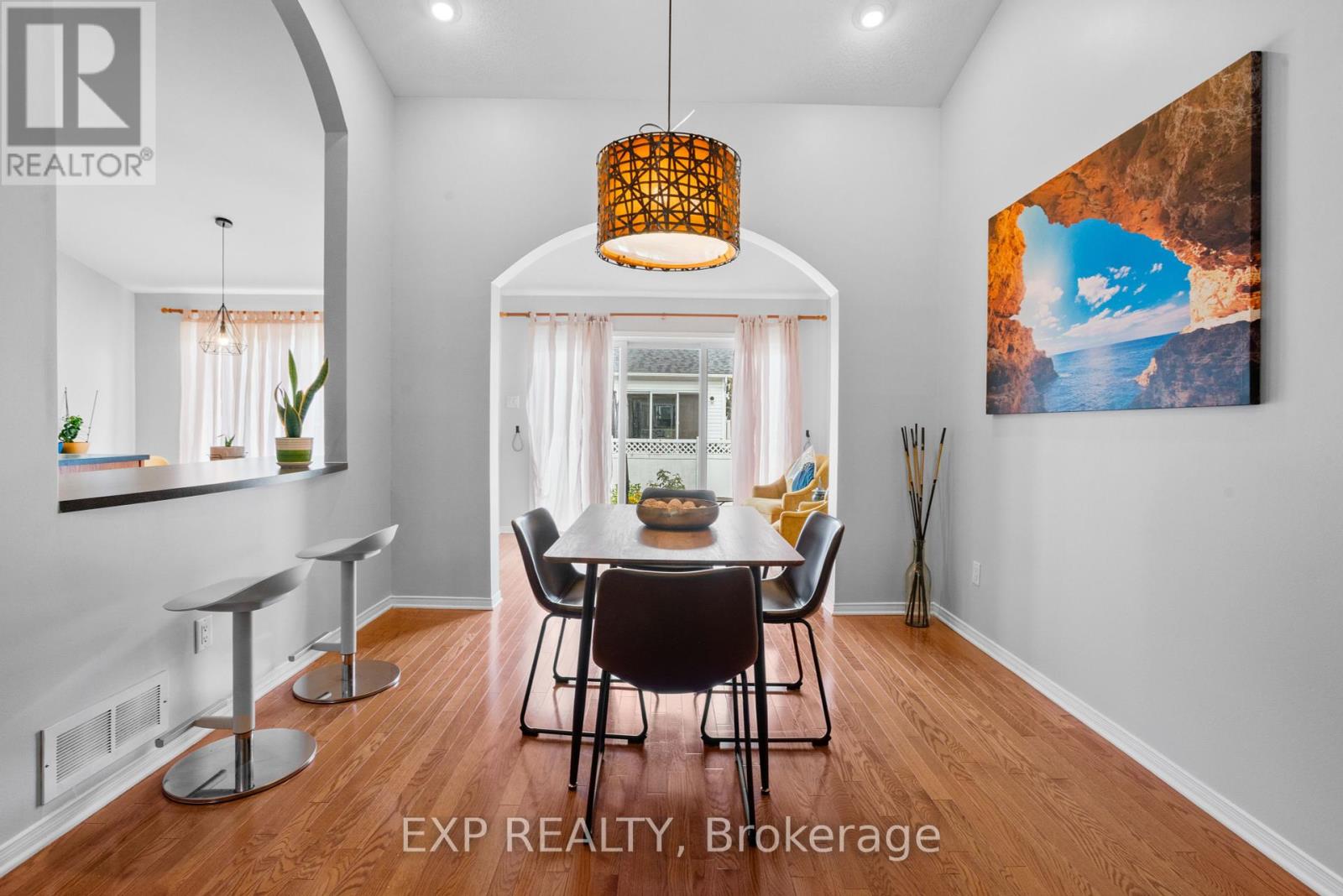 Photo 10 of 111 Coursier Crescent, Ottawa ON
