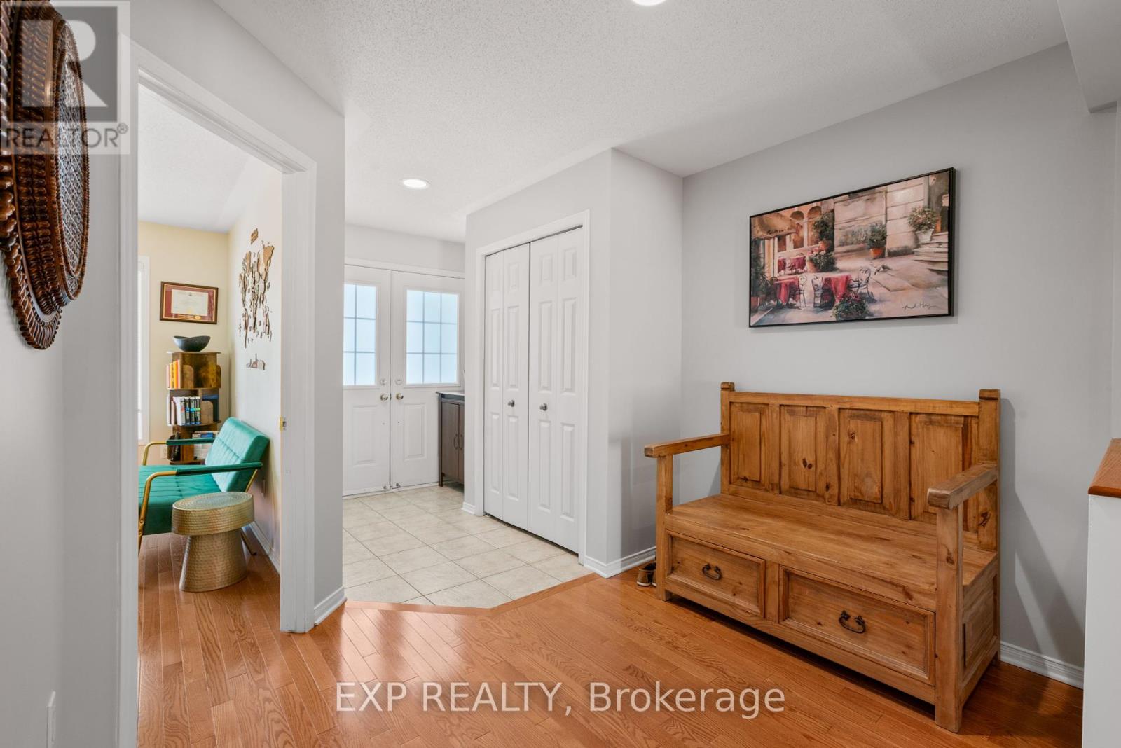 Photo 14 of 111 Coursier Crescent, Ottawa ON