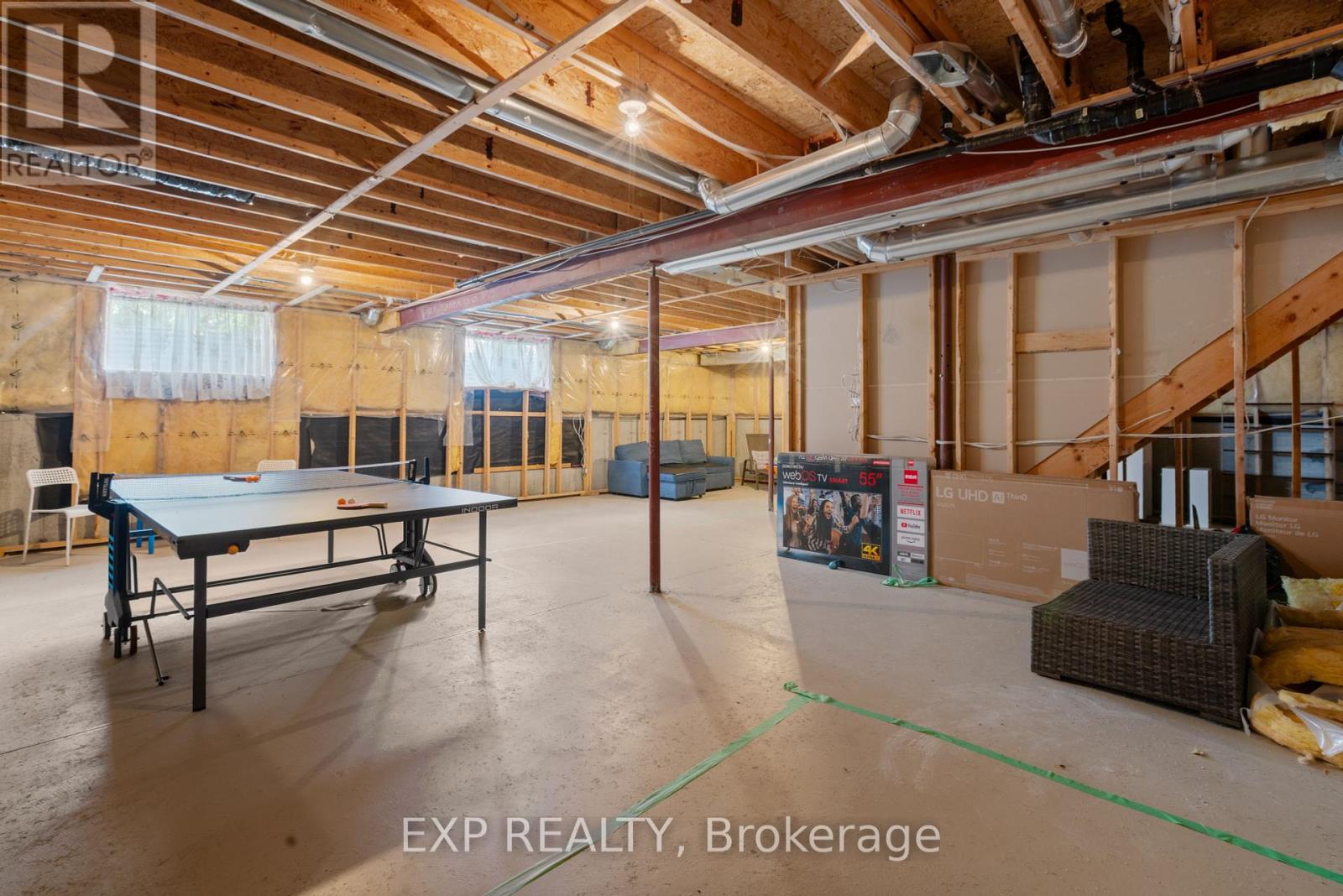 Photo 30 of 111 Coursier Crescent, Ottawa ON