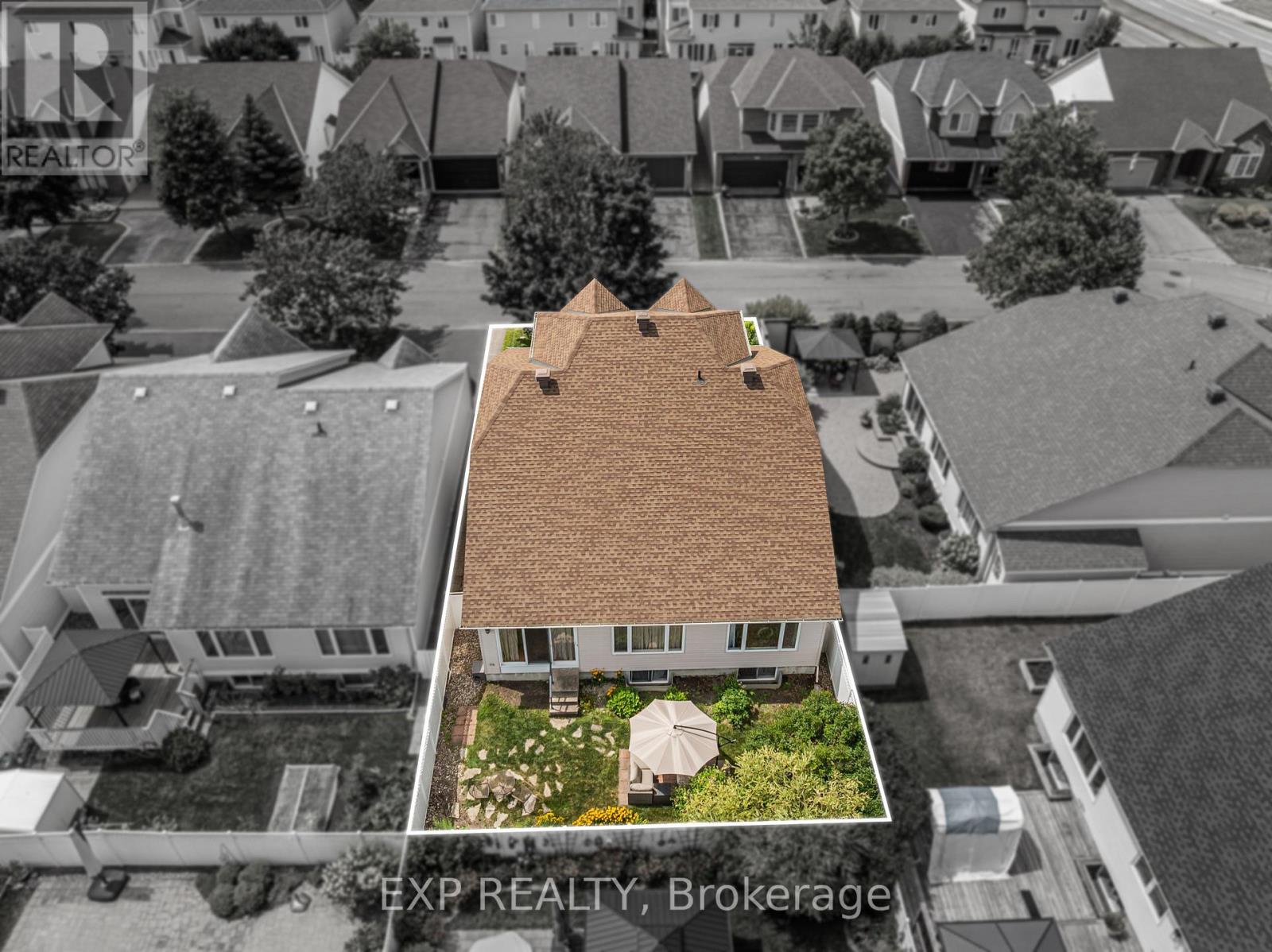 Photo 38 of 111 Coursier Crescent, Ottawa ON