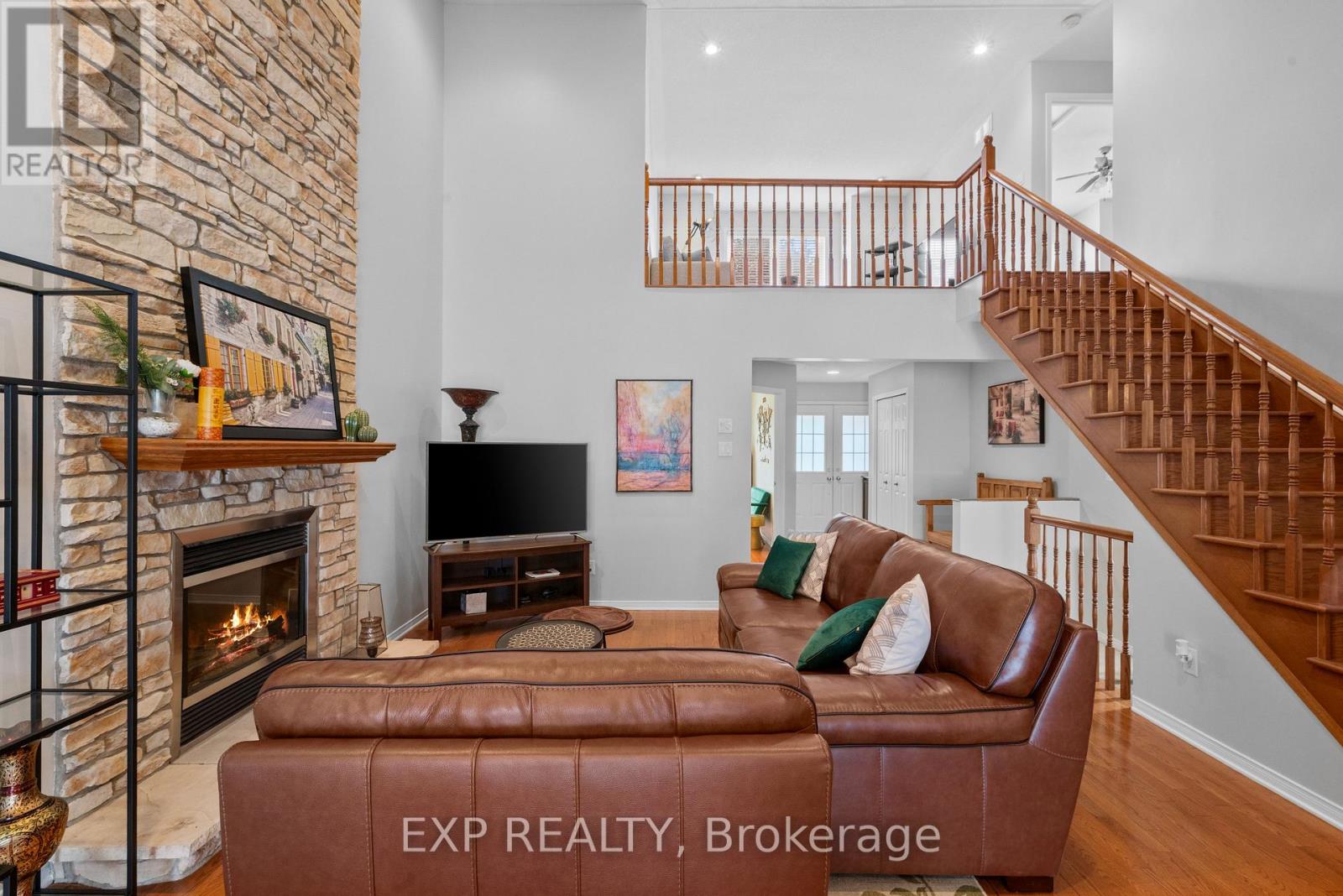 Photo 5 of 111 Coursier Crescent, Ottawa ON