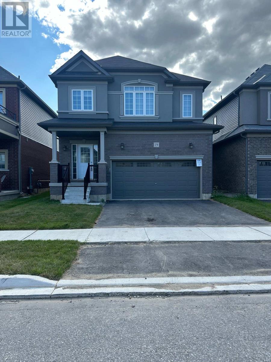 Photo 17 of 19 Tooker Drive, Brantford ON