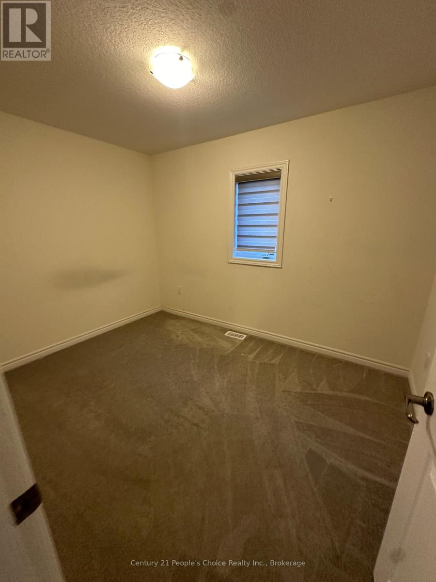 Photo 27 of 19 Tooker Drive, Brantford ON