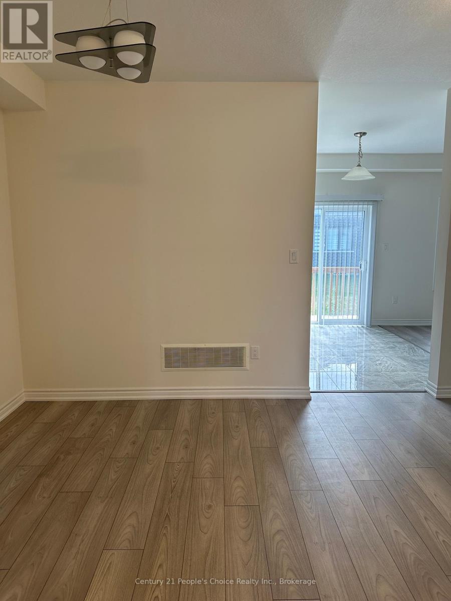 Photo 18 of 19 Tooker Drive, Brantford ON