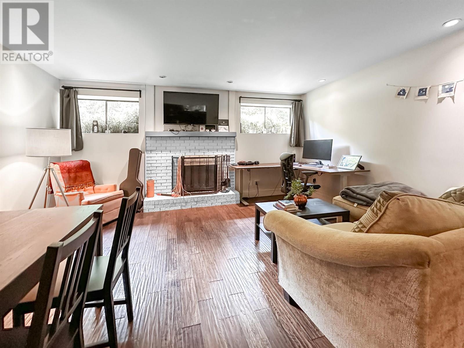 Photo 7 of 4755 Cove Cliff Road, North Vancouver BC