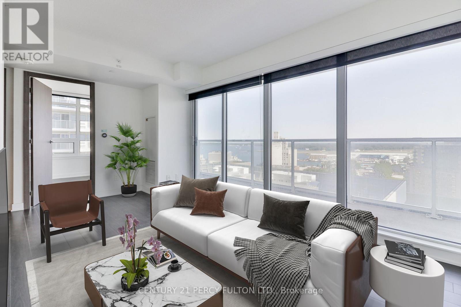 Photo 12 of 1811 19 Bathurst Street, Toronto ON