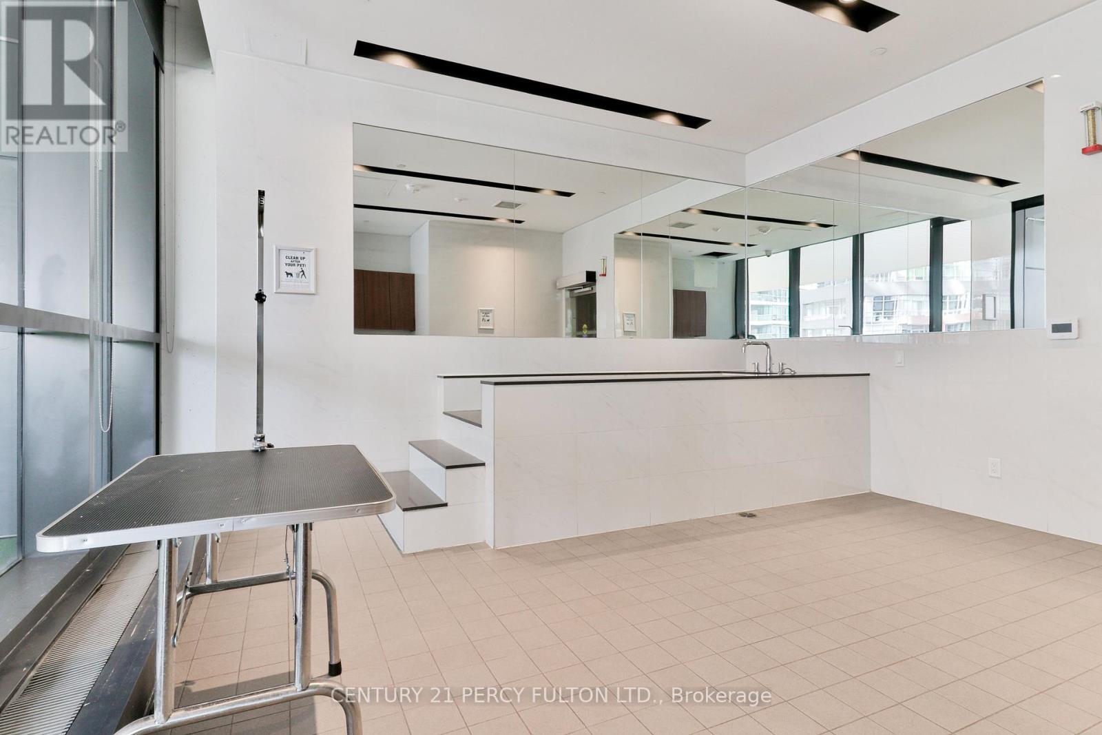 Photo 25 of 1811 19 Bathurst Street, Toronto ON