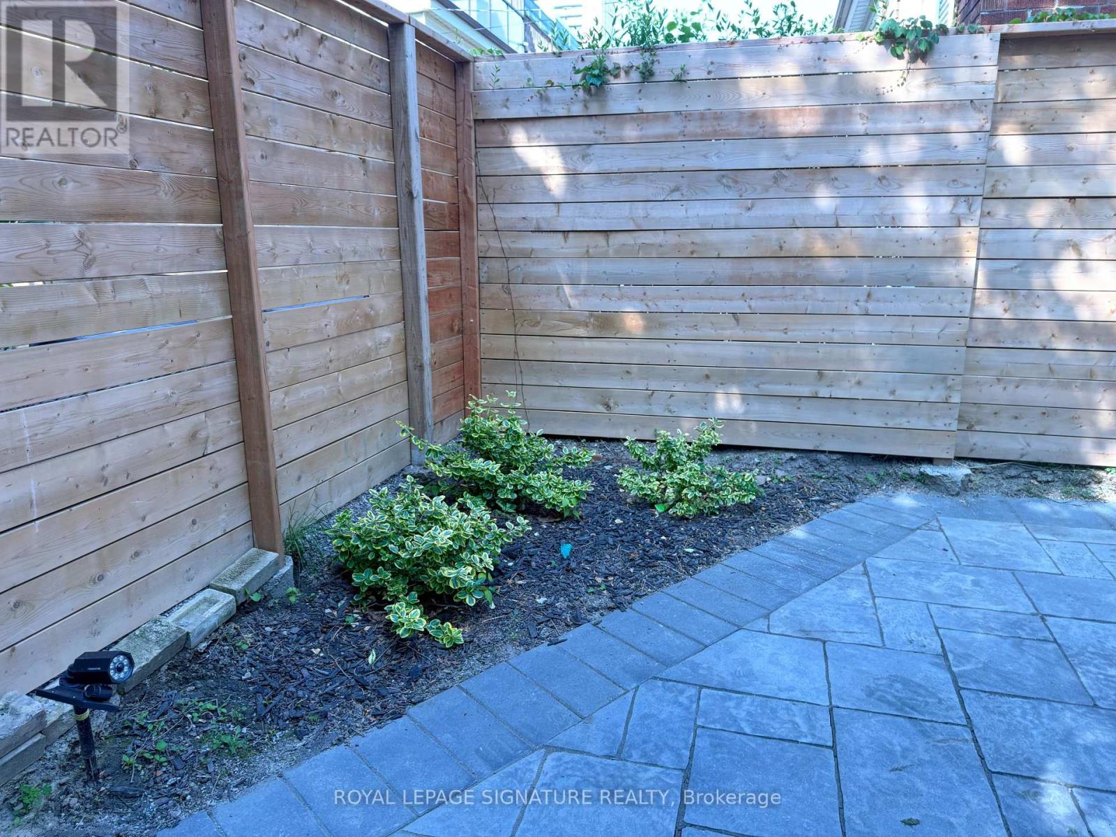 Photo 14 of Lower 150 Davisville Avenue, Toronto ON