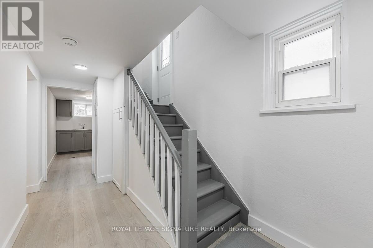 Photo 5 of Lower 150 Davisville Avenue, Toronto ON