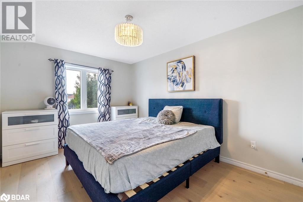 Photo 20 of 85 Blanchard Crescent, Angus ON