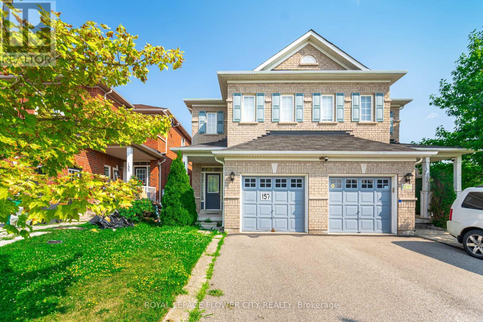 Photo 10 of 157 Seahorse Avenue N, Brampton ON