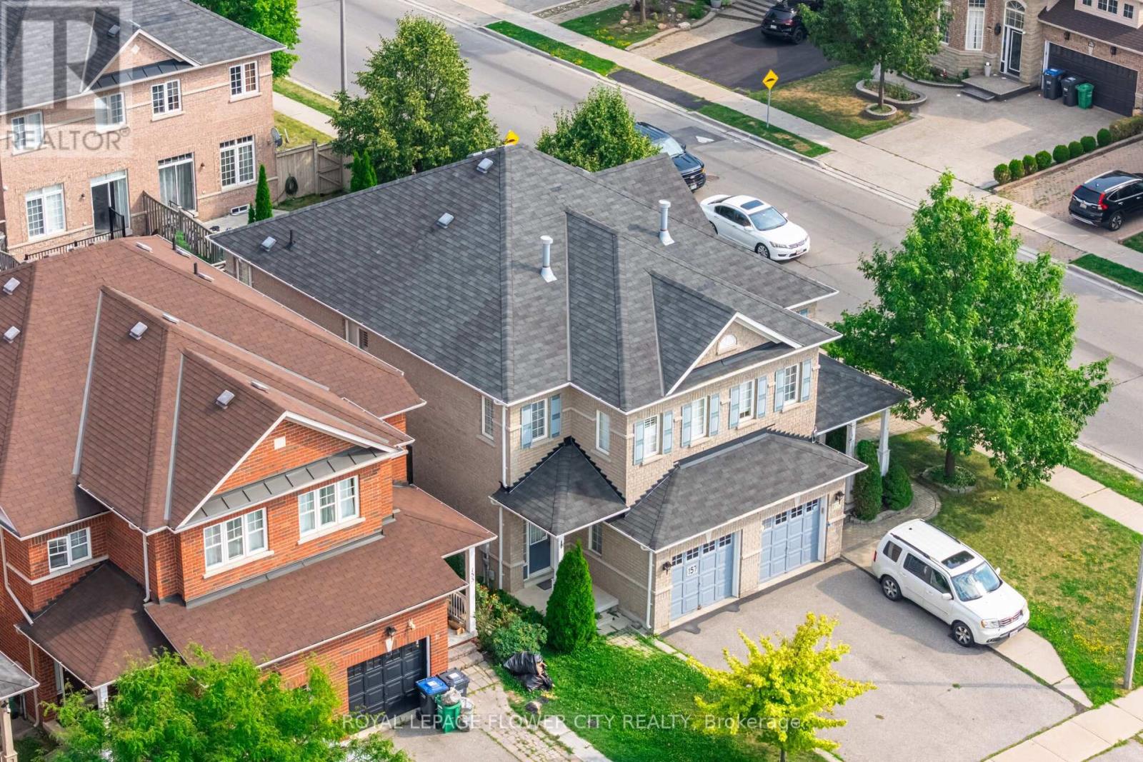 Photo 19 of 157 Seahorse Avenue N, Brampton ON