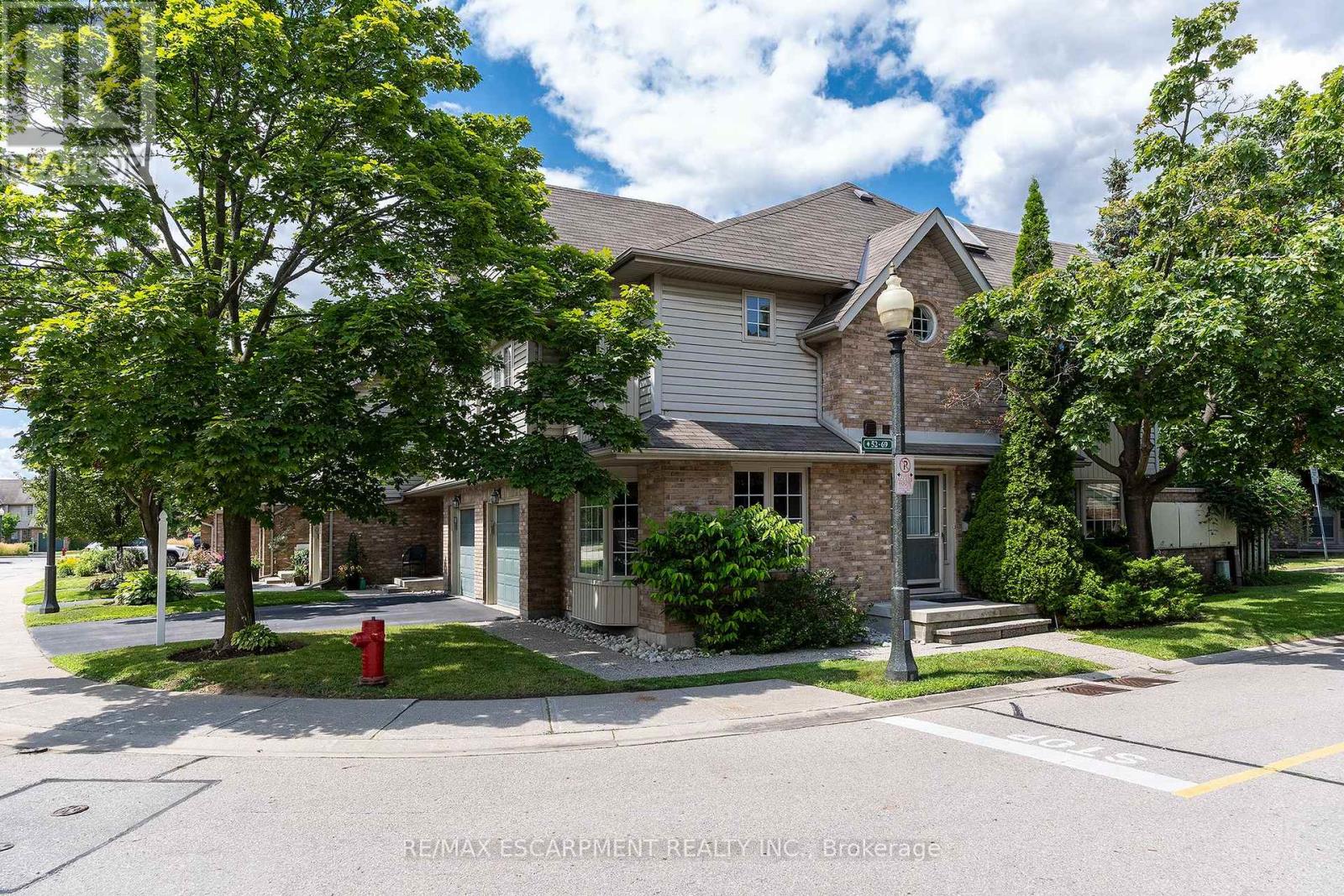 Photo 11 of 74 3333 New Street, Burlington ON