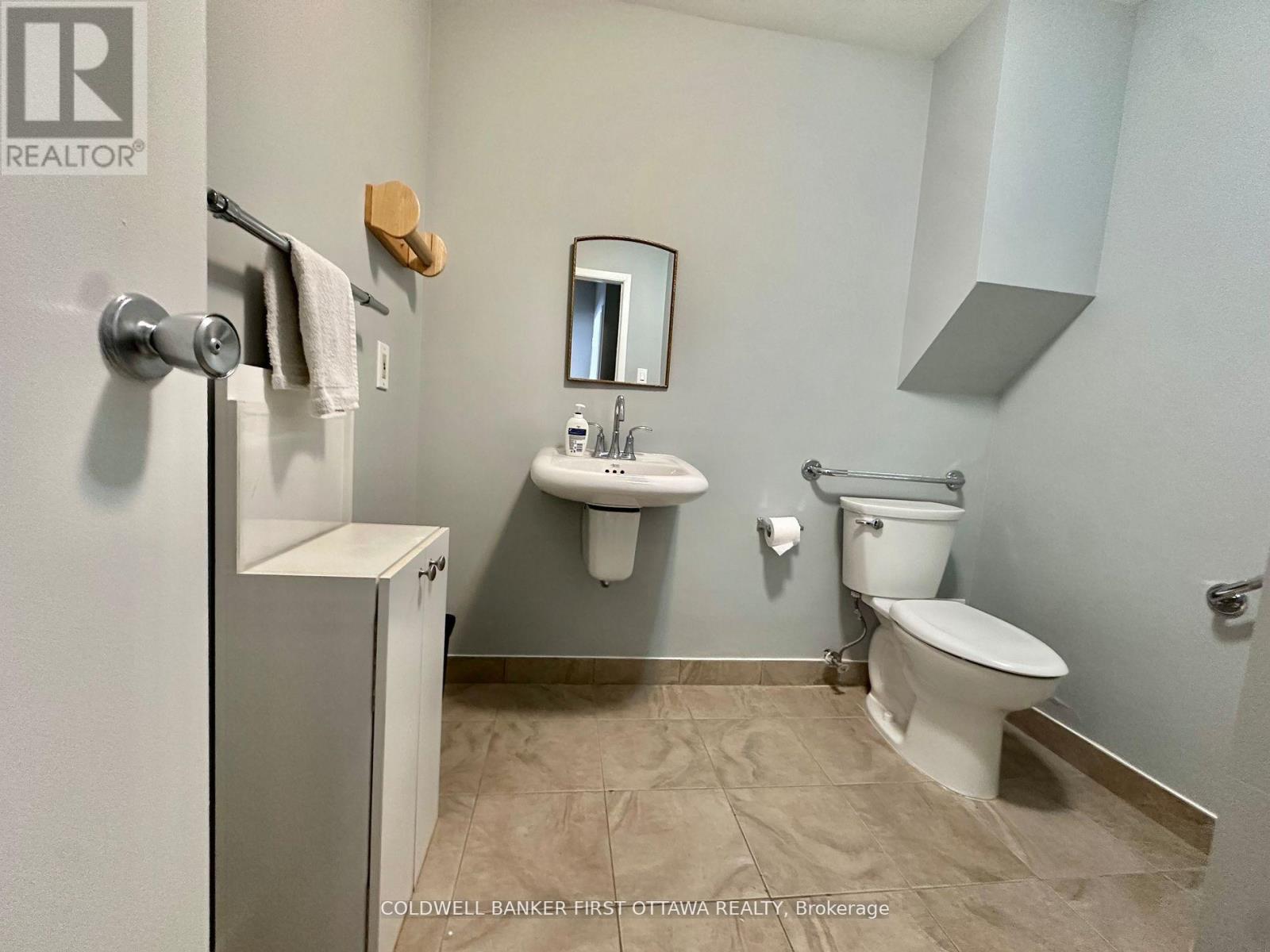 Photo 10 of B 2 2285 St Laurent Boulevard, Ottawa ON