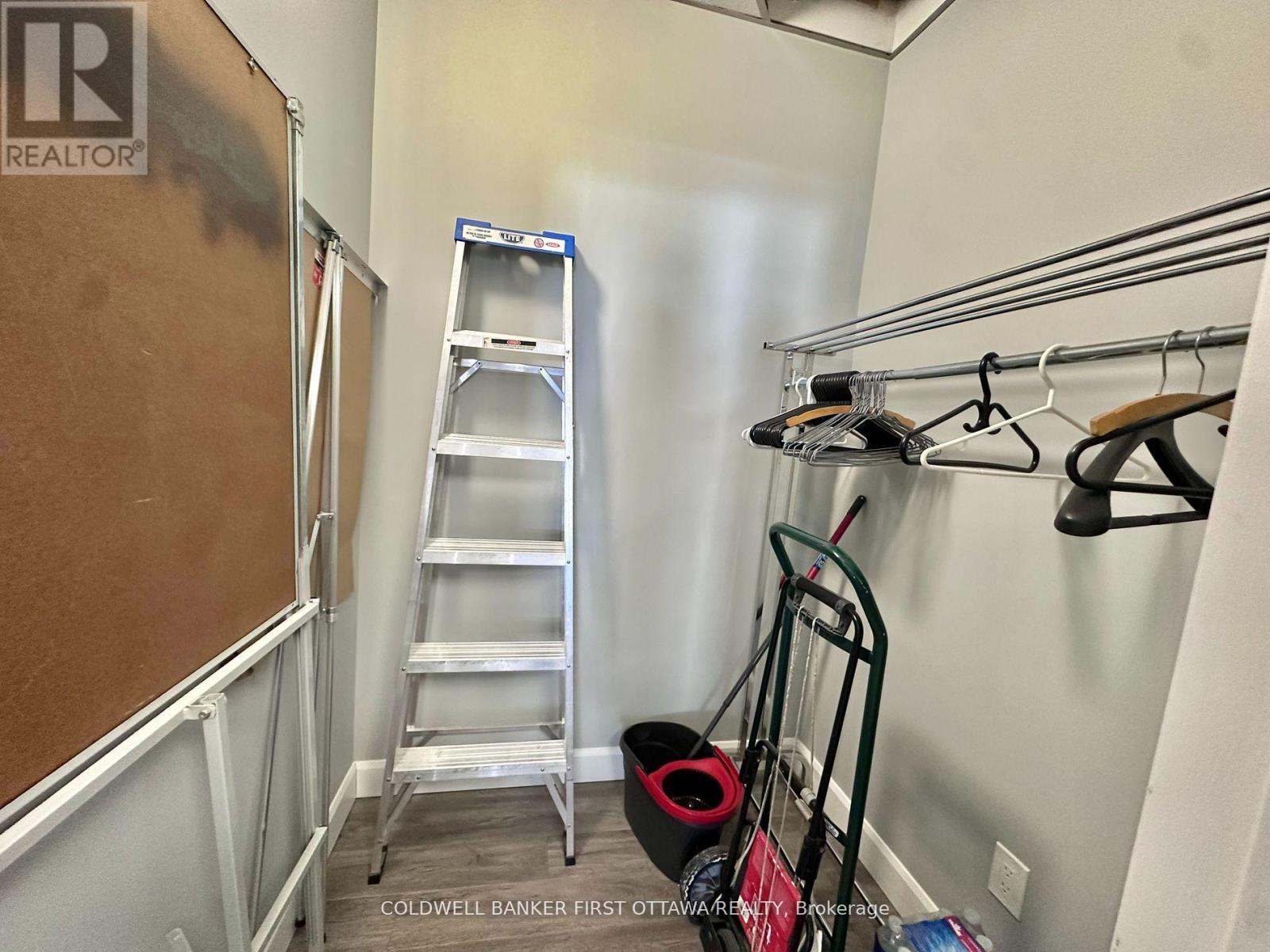 Photo 11 of B 2 2285 St Laurent Boulevard, Ottawa ON