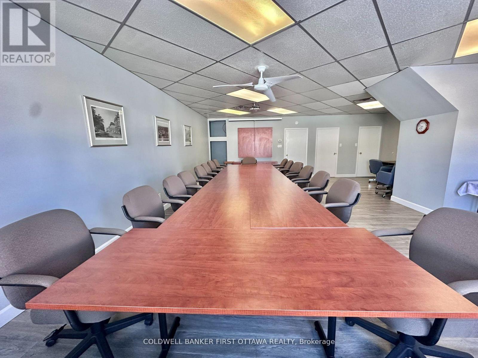 Photo 6 of B 2 2285 St Laurent Boulevard, Ottawa ON
