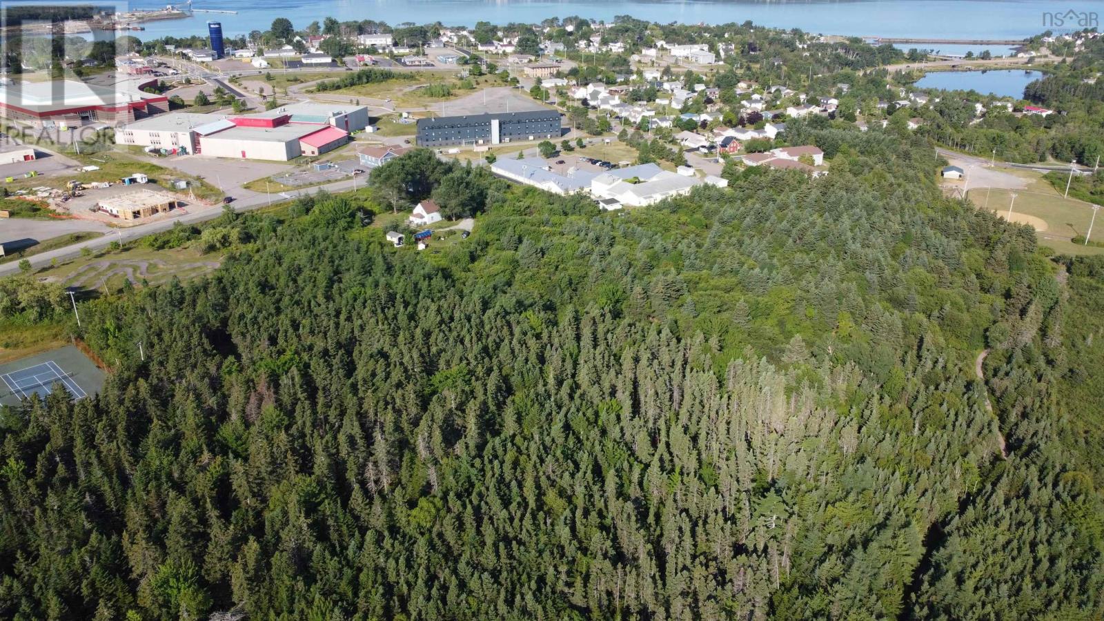 Property 16 of 16 of 6 MacQuarrie Drive Extension