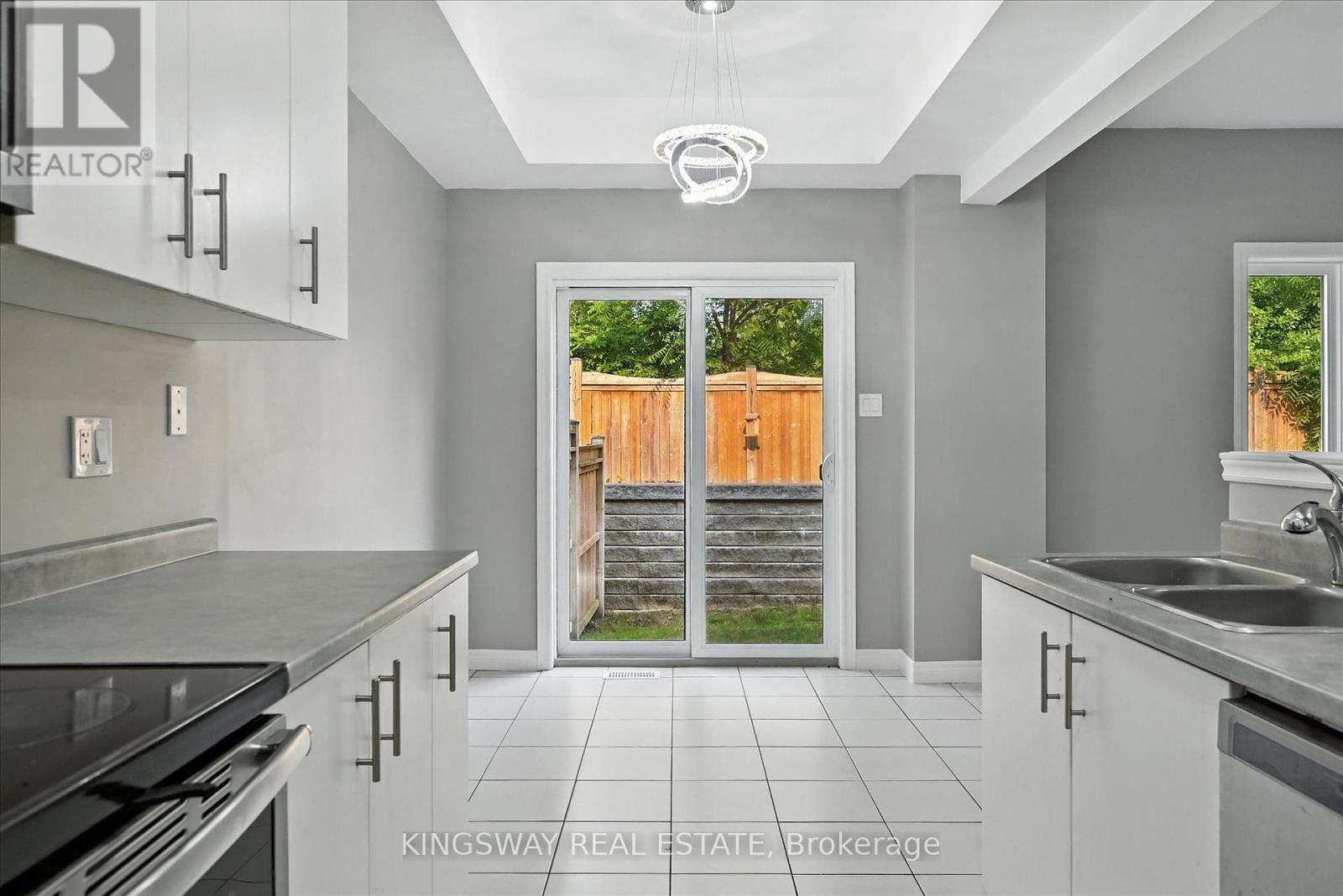 Photo 22 of 17 Dennis Drive, West Lincoln ON