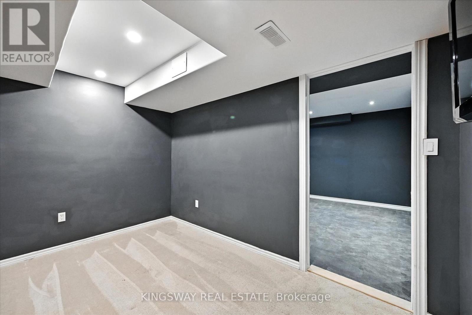 Photo 40 of 17 Dennis Drive, West Lincoln ON