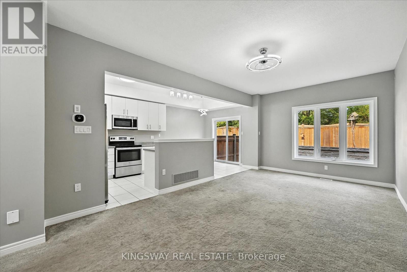 Photo 37 of 17 Dennis Drive, West Lincoln ON
