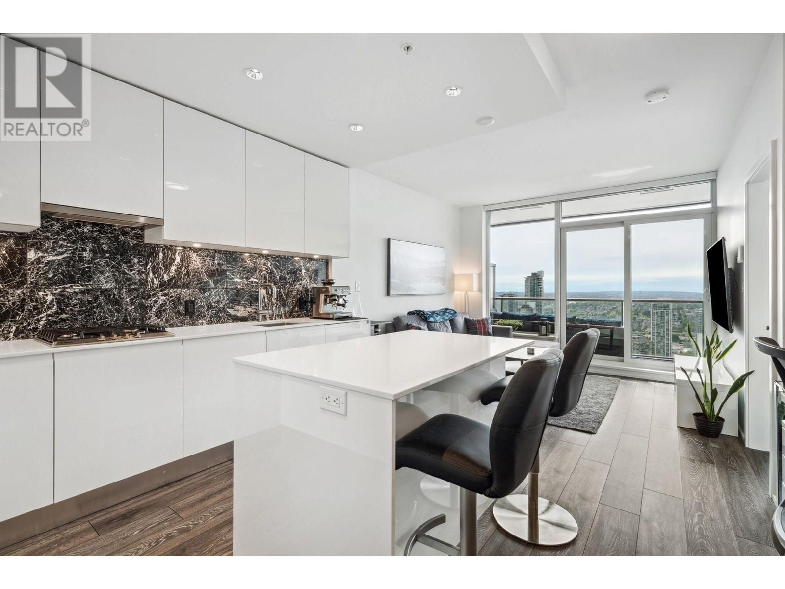 Photo 1 of 5310 4510 Halifax Way, Burnaby BC