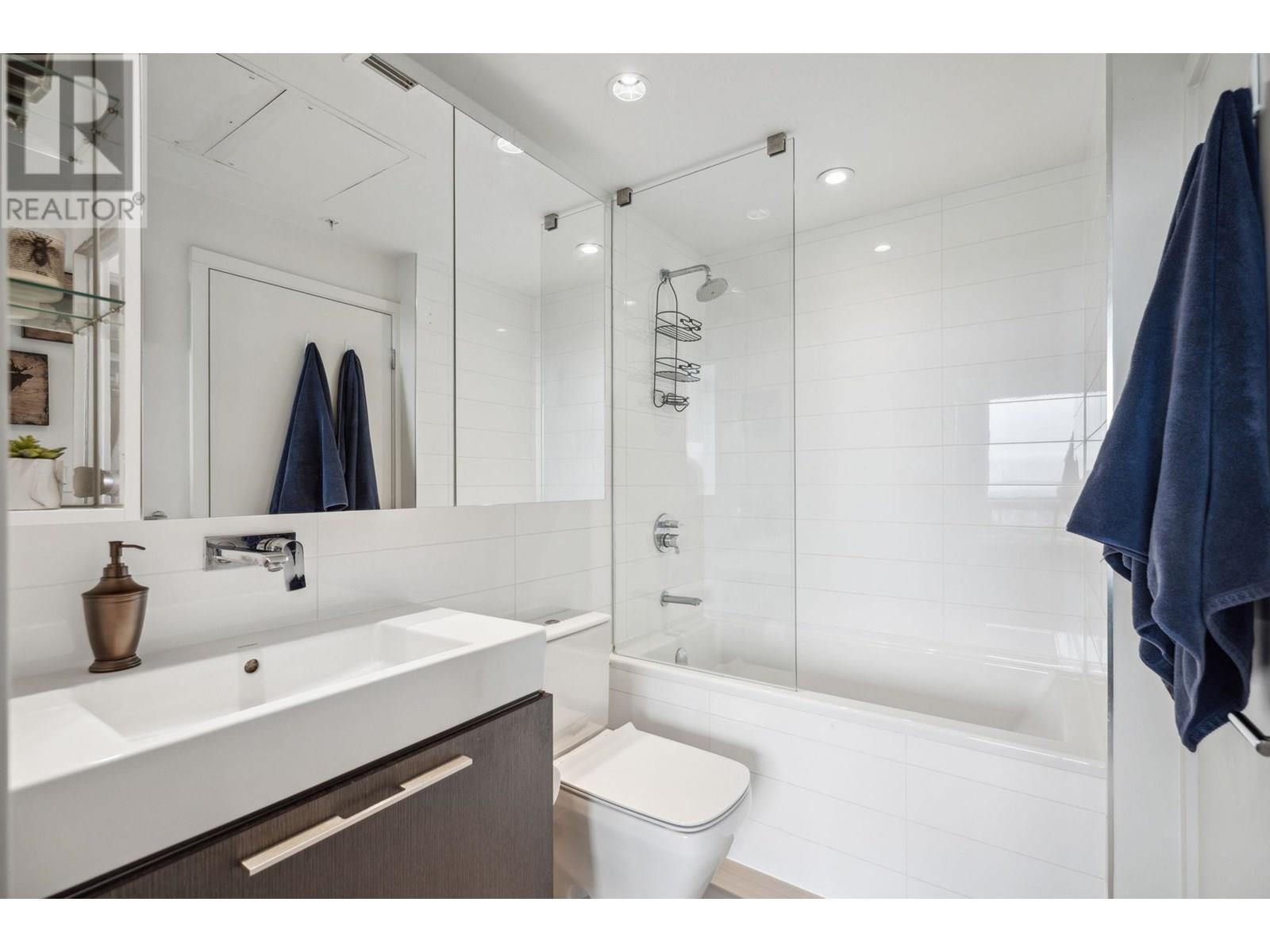 Photo 16 of 5310 4510 Halifax Way, Burnaby BC