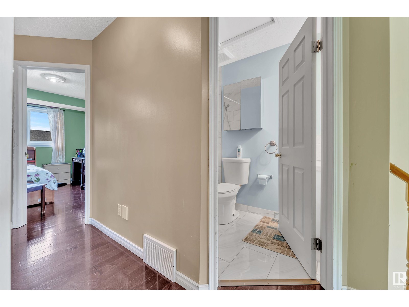 Photo 19 of 4680 126 Av Nw, Edmonton AB
