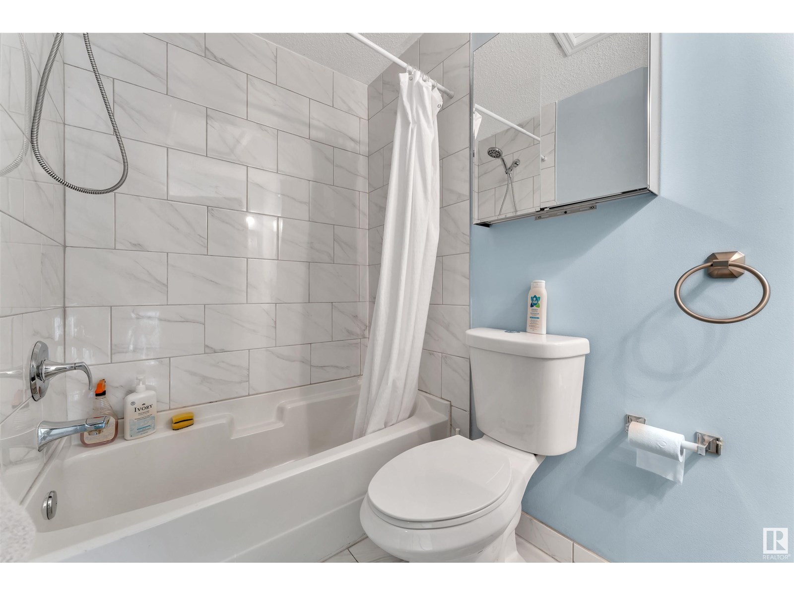 Photo 20 of 4680 126 Av Nw, Edmonton AB